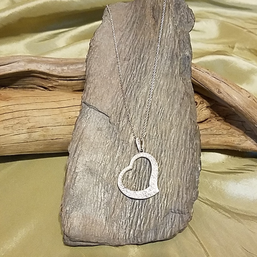 **2for $15**Heart necklace